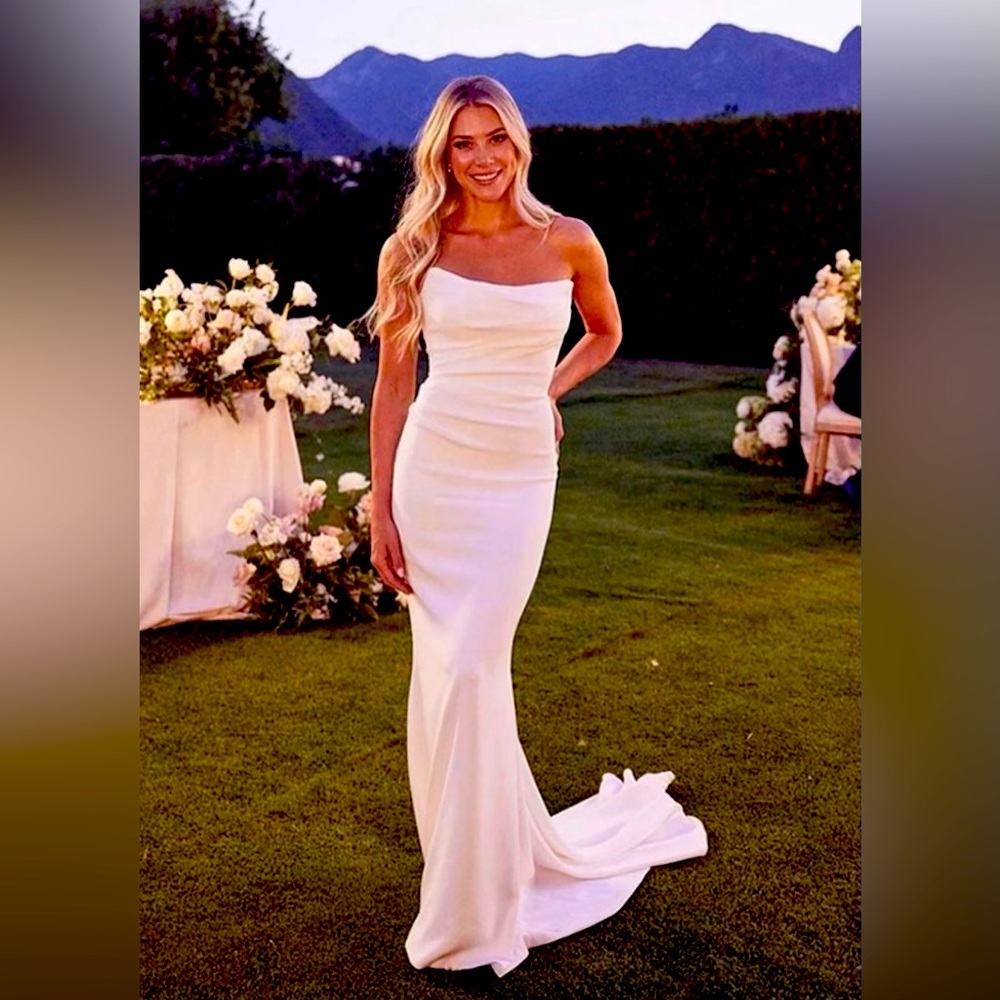 NWT WEDDING /ANNIVERSARY GOWN!